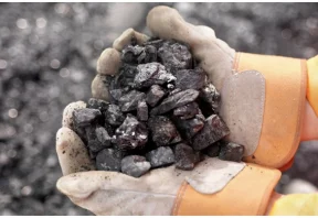 Price difference between solar and fossil fuels