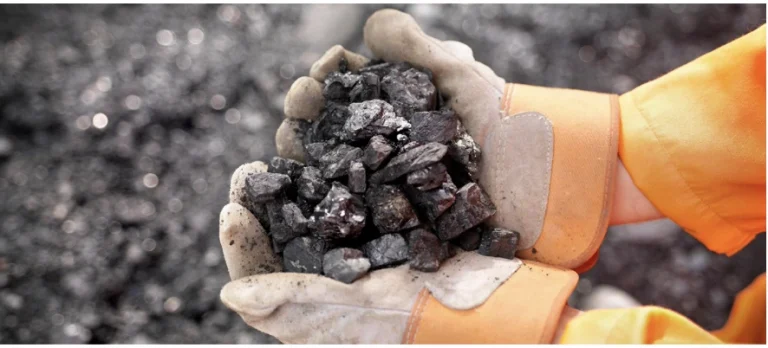 Price difference between solar and fossil fuels